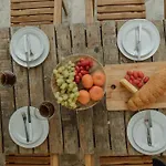 Дом отдыха The Yard Traditional