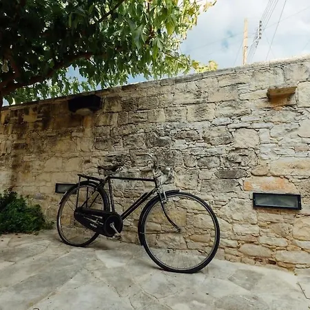 The Yard Traditional *