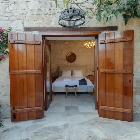 The Yard Traditional *