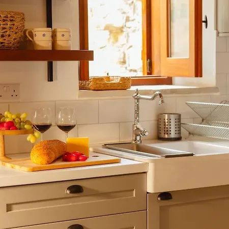 The Yard Traditional Tatil Evi *