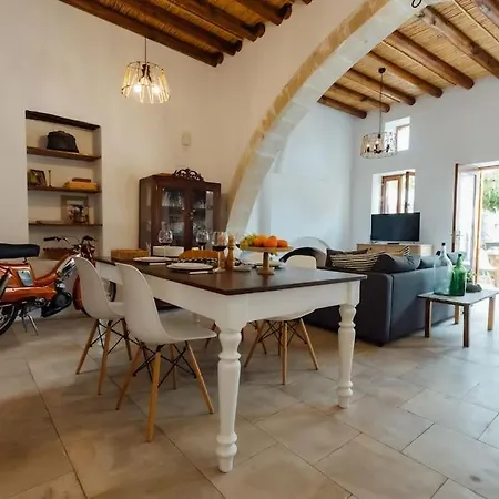 Tatil Evi The Yard Traditional Vasa Kilaniou