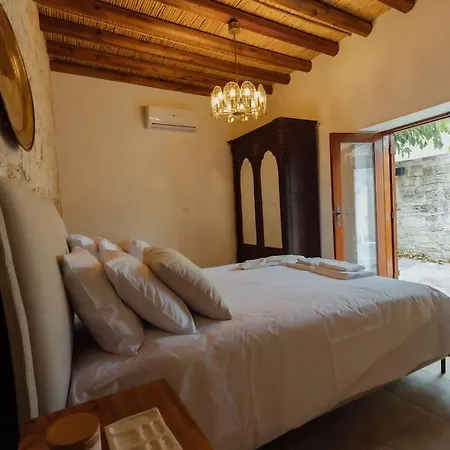 The Yard Traditional Tatil Evi Vasa Kilaniou