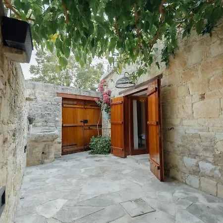 The Yard Traditional Vasa Kilaniou