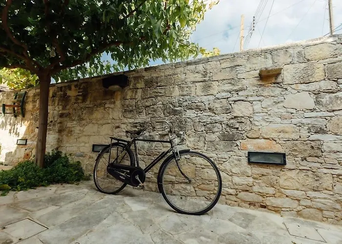 The Yard Traditional *