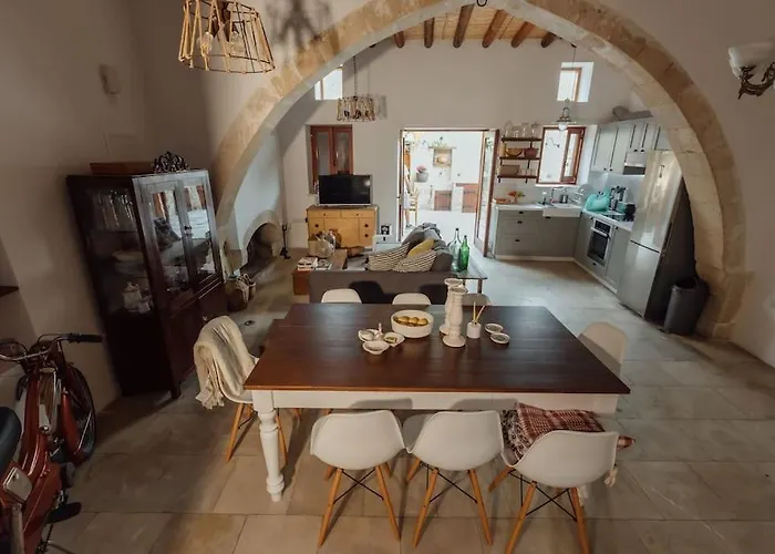 The Yard Traditional