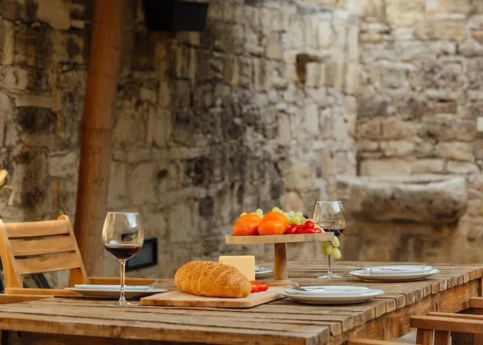 The Yard Traditional Σπίτι διακοπών *