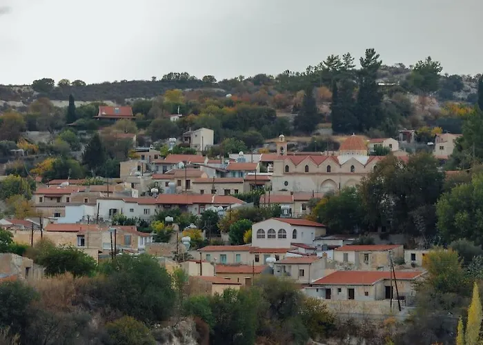 Σπίτι διακοπών The Yard Traditional Βάσα Κοιλανίου