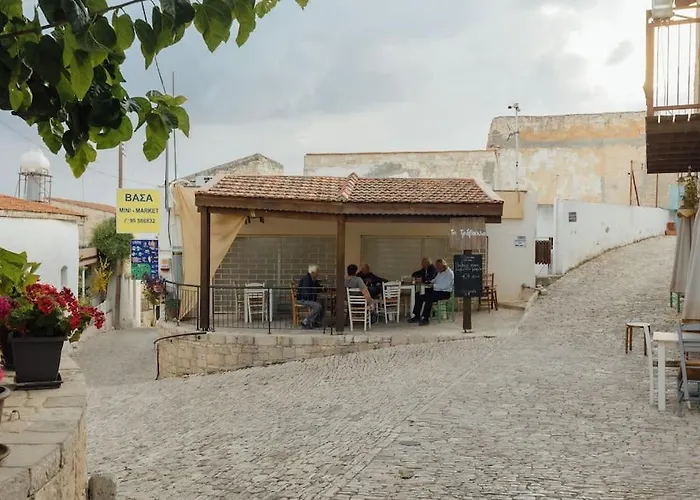 Σπίτι διακοπών The Yard Traditional Βάσα Κοιλανίου