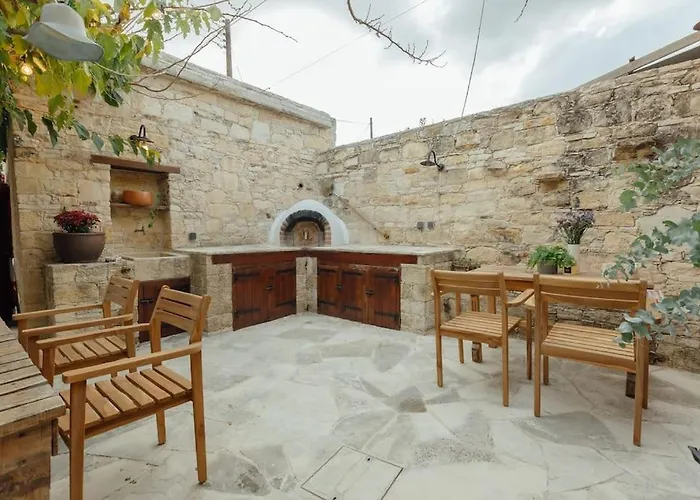 Σπίτι διακοπών The Yard Traditional *