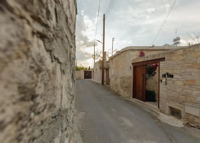 Σπίτι διακοπών The Yard Traditional Βάσα Κοιλανίου